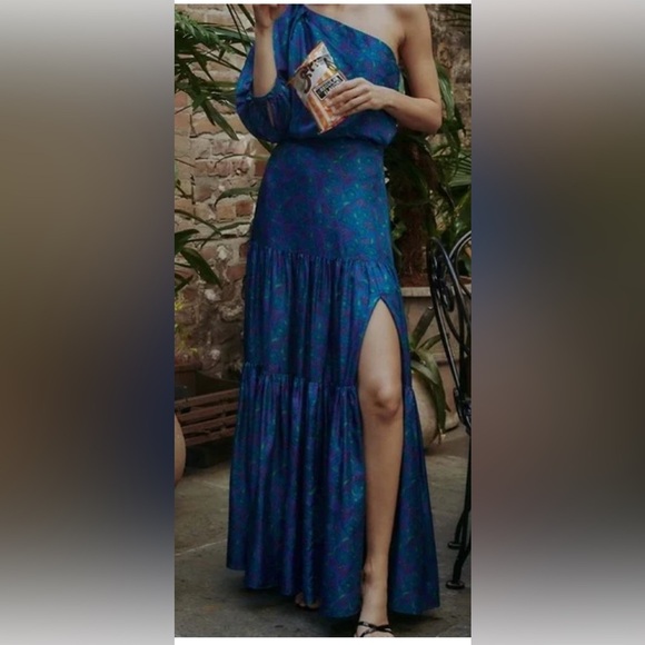 - Veronica Beard 2 piece blouse and skirt set - size 4 - Picture 2 of 12